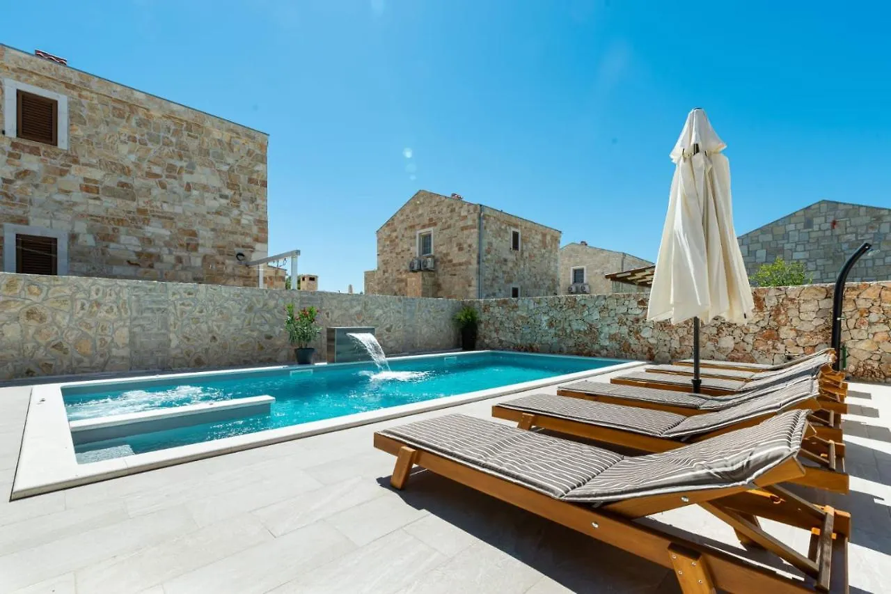 Luxury Villa With Pool,Jacuzzi And Sauna03 - By Ta Leut Agency Privlaka  0*, Privlaka (Zadar) Croatia