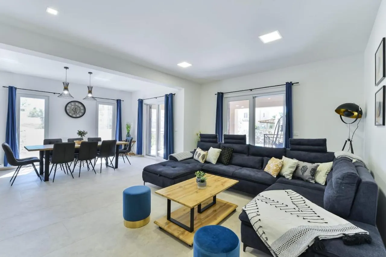 Luxury Villa With Pool,Jacuzzi And Sauna03 - By Ta Leut Agency Privlaka  0*, Privlaka (Zadar) Croatia