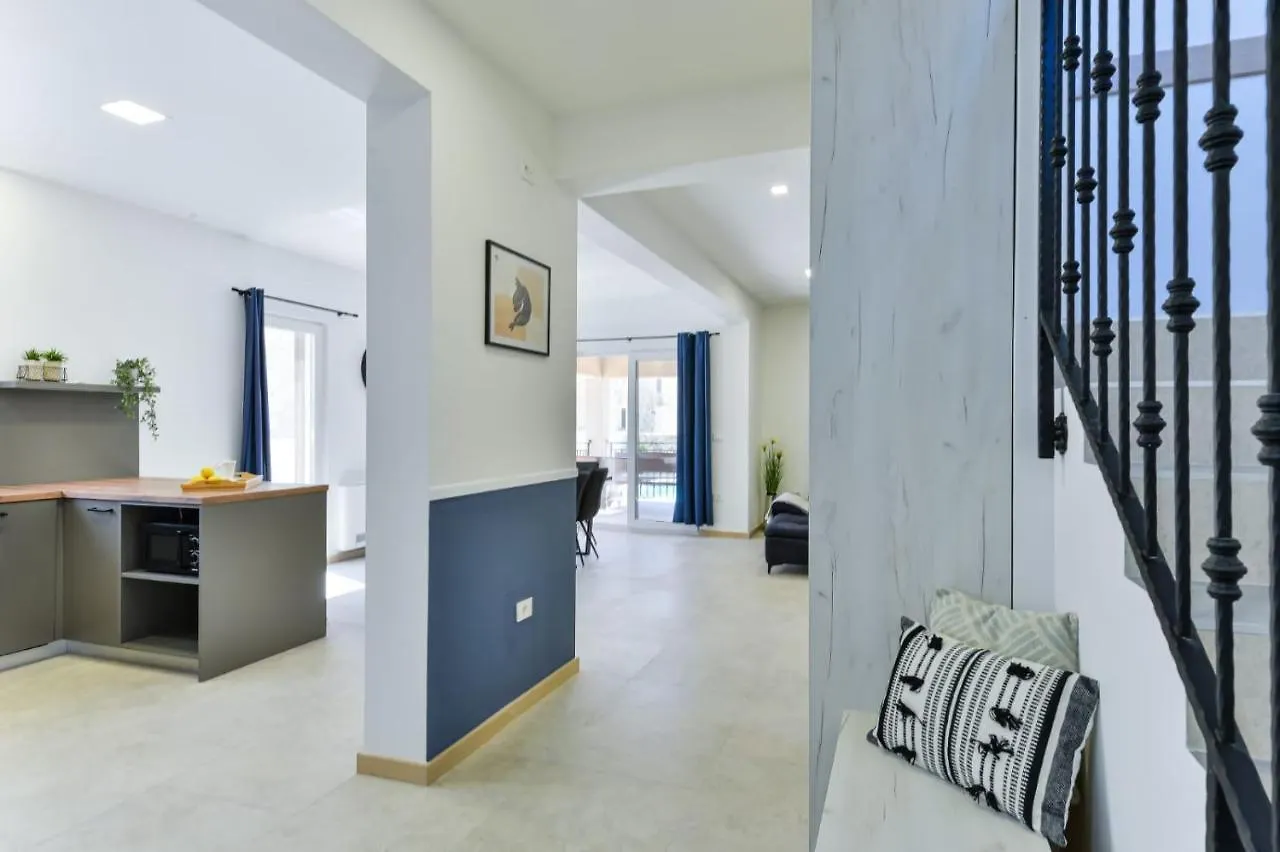 Luxury Villa With Pool,Jacuzzi And Sauna03 - By Ta Leut Agency Privlaka  0*, Privlaka (Zadar)